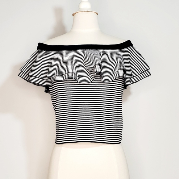 Endless Rose Tops - Endless Rose of the shoulder top size medium